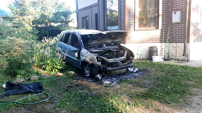 "ЕСЛИ НАС ПРИЕДУТ УБИВАТЬ, НИКТО НЕ СПАСЁТ": КАВКАЗЦЫ-РЭКЕТИРЫ ТЕРРОРИЗИРУЮТ СЕМЬЮ В ПОДМОСКОВЬЕ "ЕСЛИ НАС ПРИЕДУТ УБИВАТЬ, НИКТО НЕ СПАСЁТ": КАВКАЗЦЫ-РЭКЕТИРЫ ТЕРРОРИЗИРУЮТ СЕМЬЮ В ПОДМОСКОВЬЕ россия