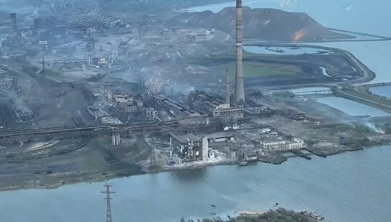 Иностранные журналисты посетили катакомбы мариупольского завода «Азовсталь»