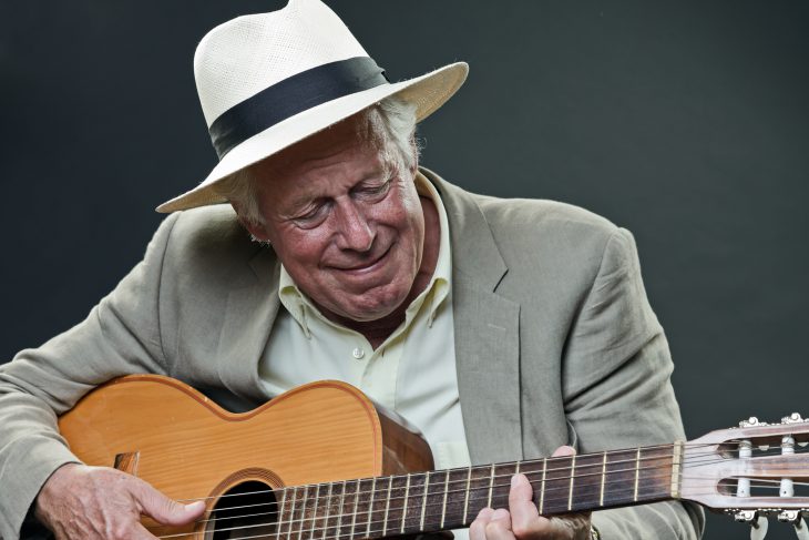 Зачем дедушке учиться играть на гитаре? Это всё его хитрый план!