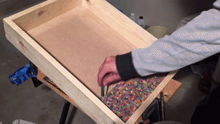 Что можно сделать из 1200 цветных карандашей?