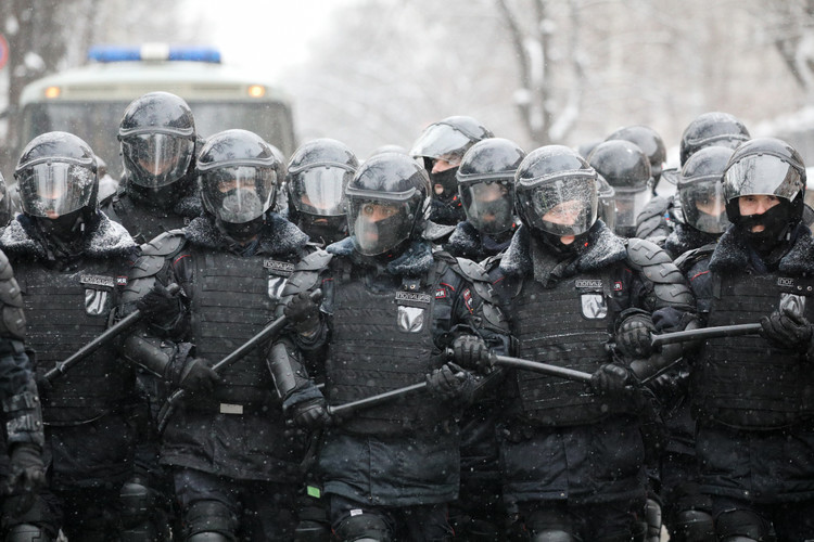 Baza: Силовикам в Москве приказали в ближайшие дни ездить на работу в гражданской одежде