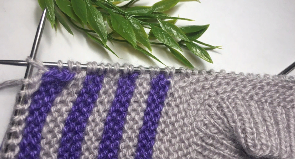 Уютные домашние тапочки всего за один вечер! Вяжем спицами! Уютные домашние тапочки всего за один вечер! Вяжем спицами!