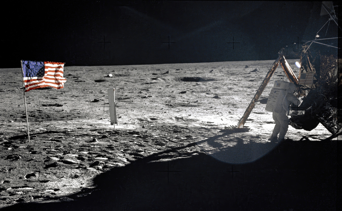 «Эх, подохли бы они по дороге» 55 лет назад американцы отправились на Луну. Как на это отреагировали в СССР?