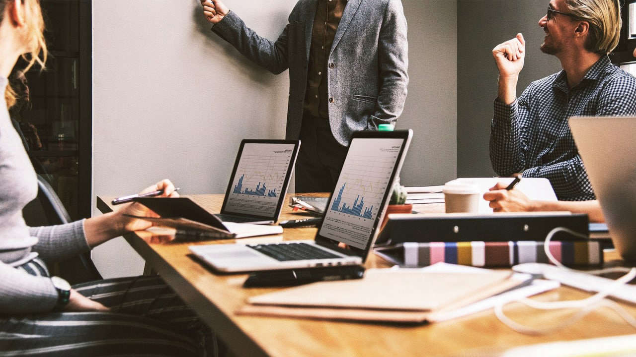 Депутат Нилов сообщил о вероятном введении четырехдневной рабочей недели в России