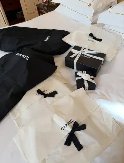 Круизы, бикини и выставки: где и как отдыхают Ксения Собчак, Кристина Романова с детьми, Виктория Лопырёва, Екатерина Климова и жена миллионера Инесса Шевчук Мухина, Ирина, дочерьюЕкатерина, Елена, Самойлова, Шевчук, Климова, Бондаренко, дочерьми, гуляет, Доронина, Инессы, Ксения, ШевчукФото, Кристина, Романова, ШевчукИнесса, Оксана, Расковалова, РомановаКристина