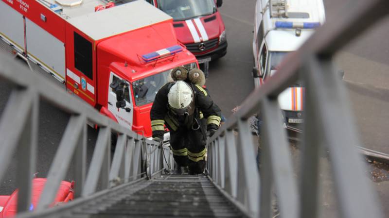 Взрыв газа и пожар произошли в квартире на проспекте Маршала Блюхера в Петербурге