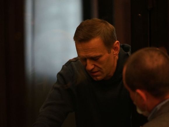 «Ну, приеду, увижу больного отощавшего человека и что?»: глава СПЧ не планирует навещать Навального в колонии
