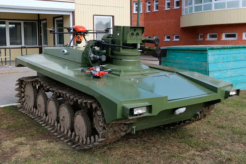 Армия России посылает в атаку боевых роботов с АГС-17 (ФОТО)