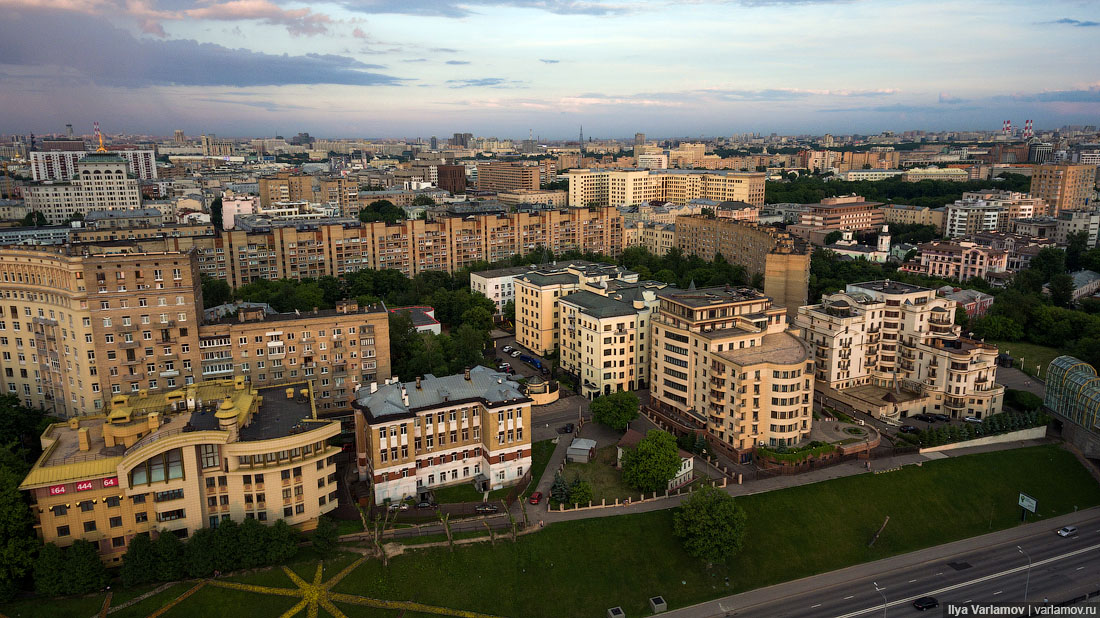 Полет над Москвой