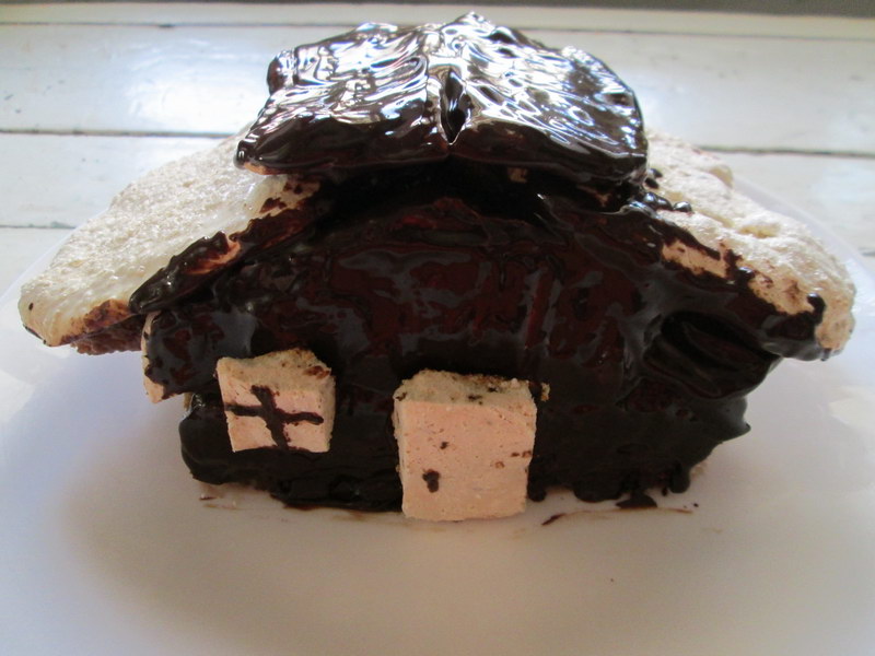 Торт «Домик» на детский праздник