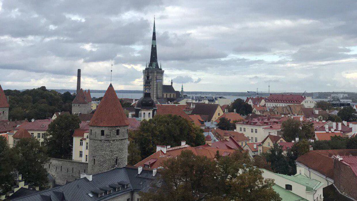 Нельзя медлить с вакцинацией: Эстония поглядывает на российский «Спутник V»
