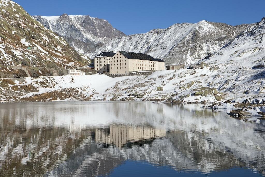 Монастырь Сен- Бернар. Фото Яндекс. Картинки.