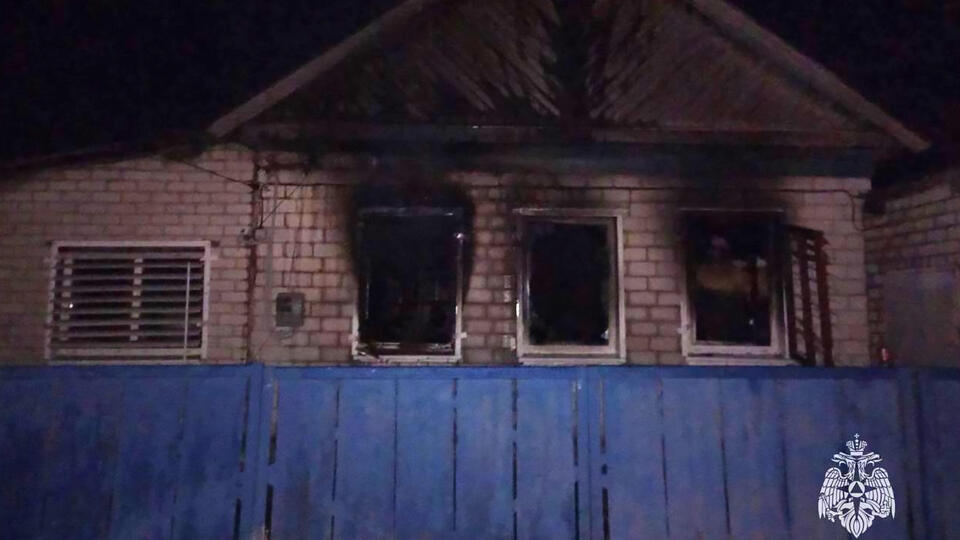 Женщина и двое детей стали жертвами пожара в Волгоградской области