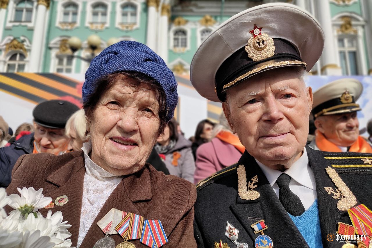 Санкт петербург ветеранов. Парад ветеранов 9 мая СПБ. Нацистские ветераны на параде Победы. Немецкие ветераны на параде Победы. Санкт Петербург ветераны красивое.