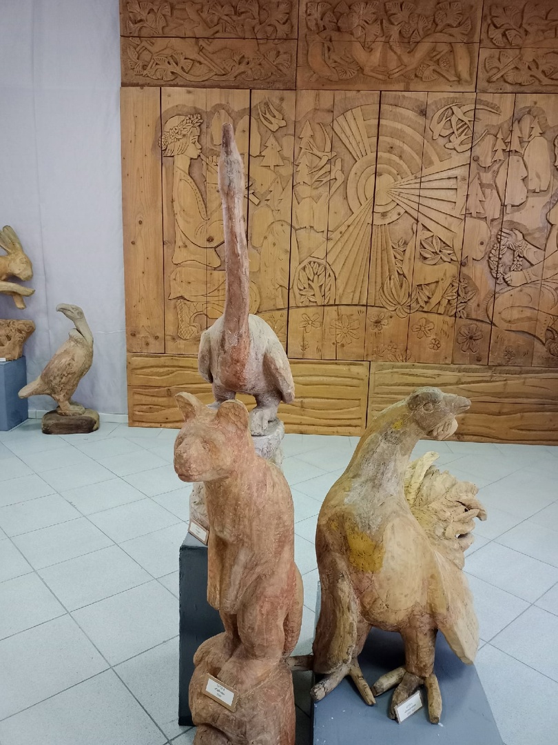 В Ржеве открылась выставка работ единственного в Тверской области скульптора-анималиста