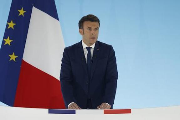 Макрон: Франция не находится в состоянии войны ни с РФ, ни с российским народом