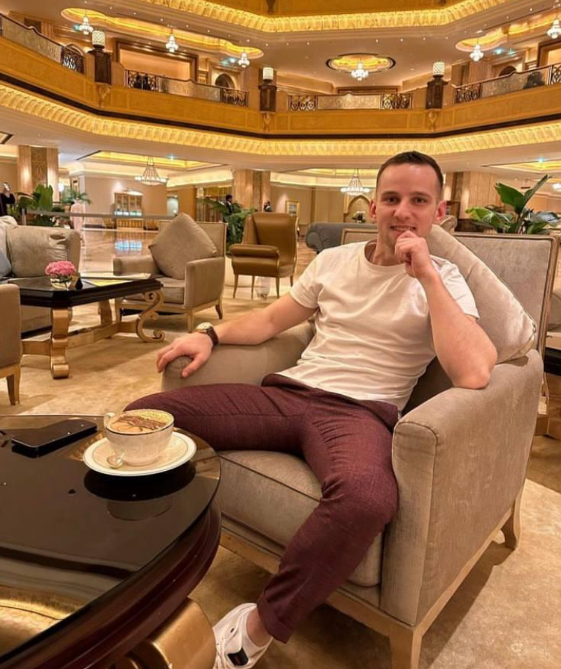 «Твое место на кухне»: звезда Stand Up Виктория Складчикова рассказала, почему развелась с мужем Антоном Слепцом Складчикова, стало, сказал, Слепец, будет, говорит, стала, давно, очень, Антон, хозяин, «БМВ», пельменной, просто, конечно, главный, сказать, спустя, измен, должна