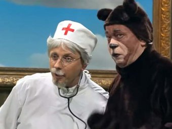 "Врачи прилетели": Вадим Галыгин в образе Айболита "порвал" зал!