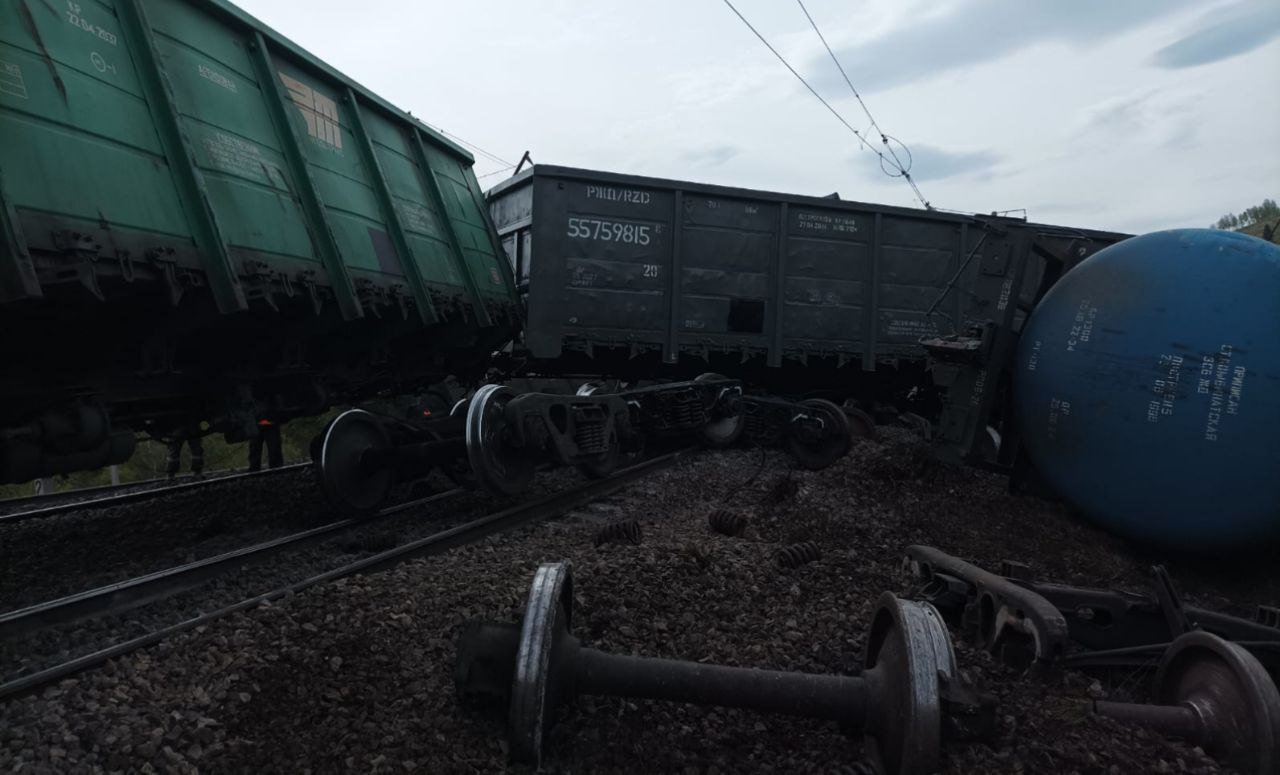 Пассажиры застряли три часа в поезде из-за аварии на путях под Красноярском