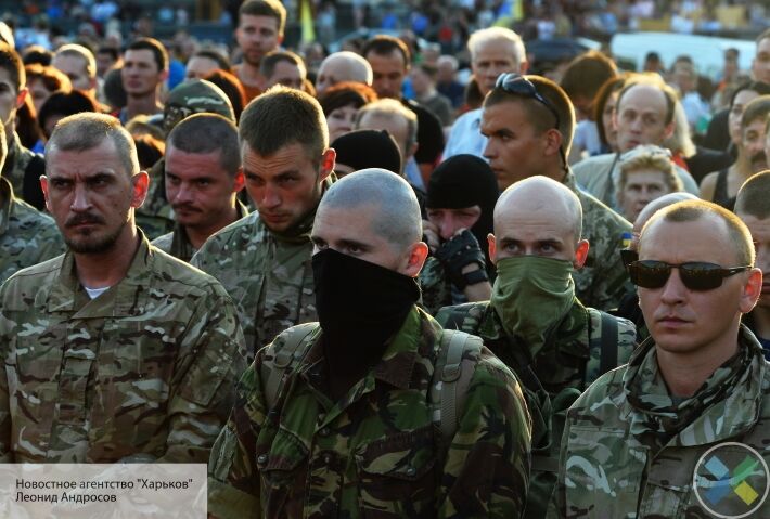 Кузьмин рассказал, как власти Украины зарабатывают на конфликте в Донбассе