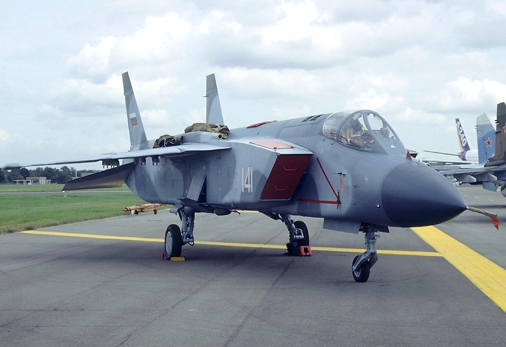 Як-141 на авиасалоне «Фарнборо» в 1992 году
