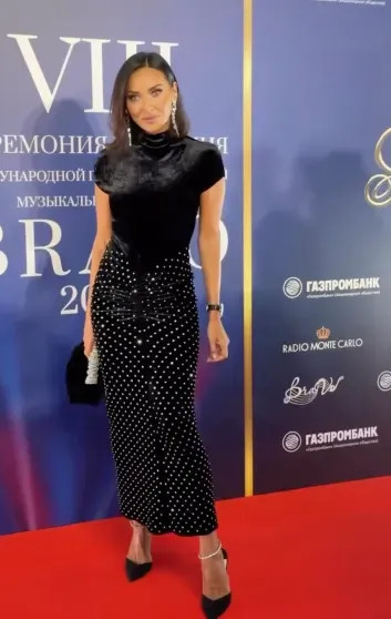 Алсу, Лариса Долина, Аида Гарифуллина с мужем Алексеем Воробьёвым и Ирина Винер посетили премию BraVo платье, СамбурскаяНастасья, Винер, Жасмин, Севиль, Мельникова, Алексеем, мужем, Лариса, Большом, жанре, танцам, чемпионат, прошёл, Москве, МельниковаЖасминРанее, МотМария, МельниковаМария, Strip, ВинерМария