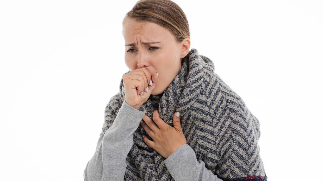 Сухой кашель без мокроты может быть признаком коронавируса