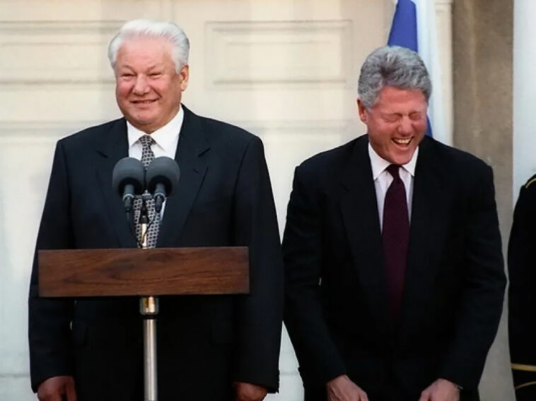 СМИ: Ельцин заявил Клинтону 30 лет назад, что Россия должна первой вступить в НАТО