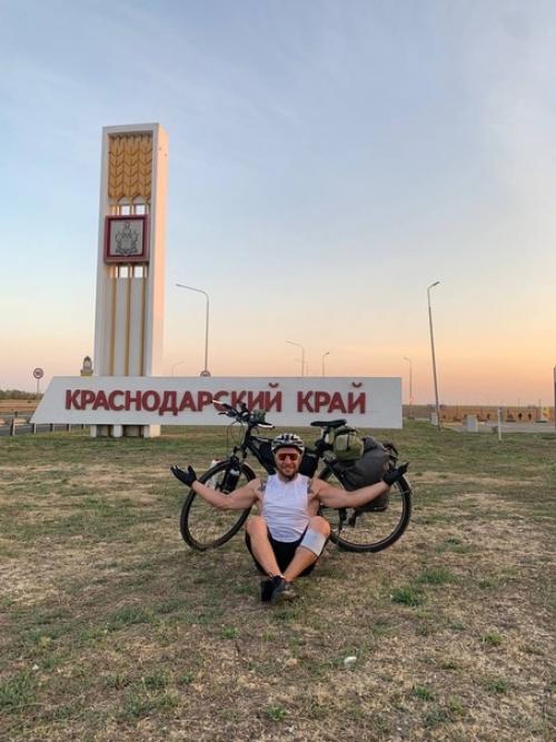 Вологжанин в путешествие до Абхазии на велосипеде отправился.