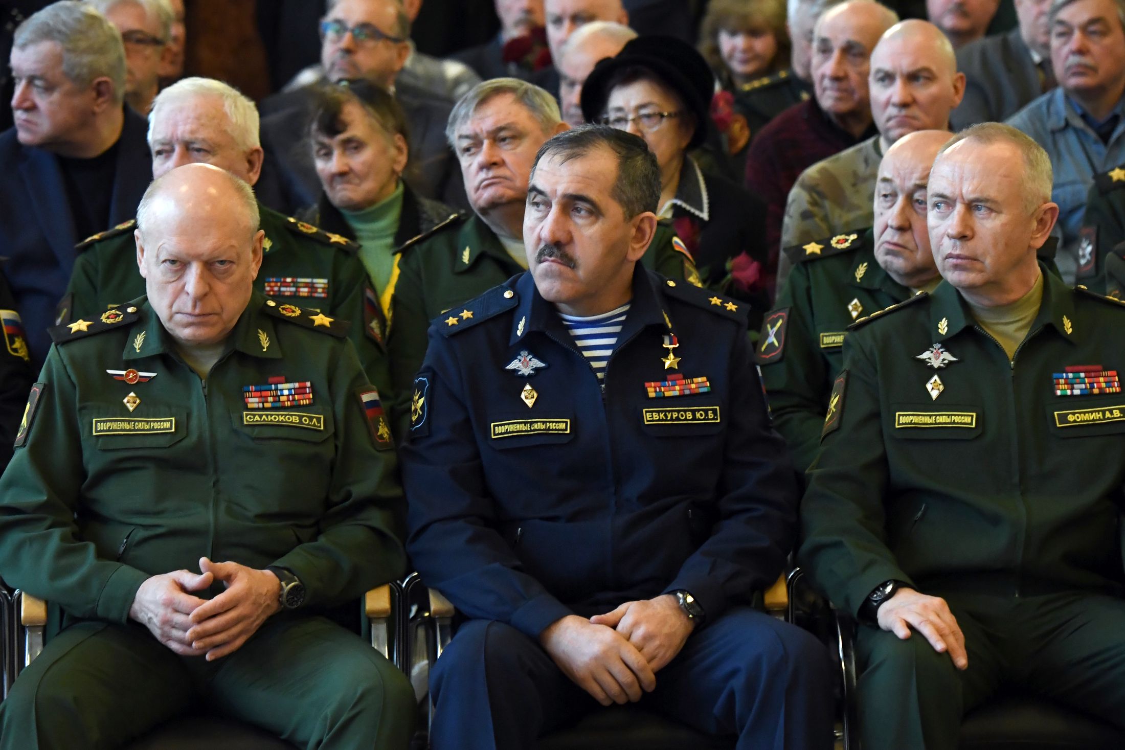 Госдума приняла законопроект преодолевающий предельный срок службы генералов армии