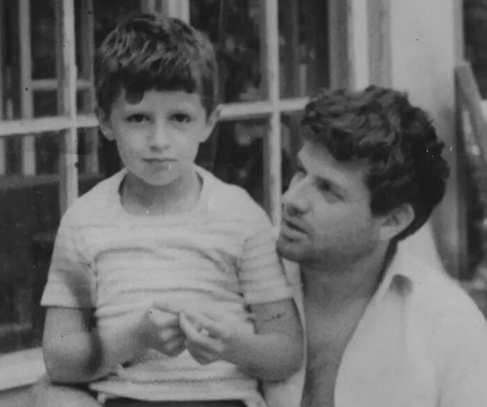 Александр Ширвиндт со своим официальным сыном - Михаилом. 