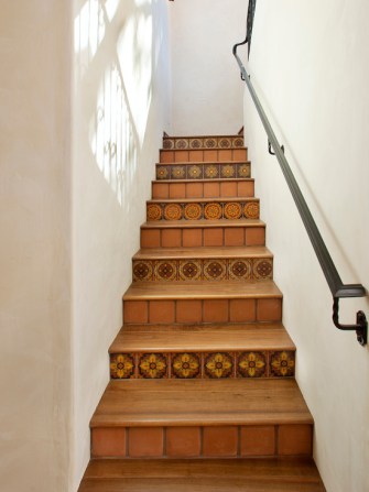 mediterranean-staircase