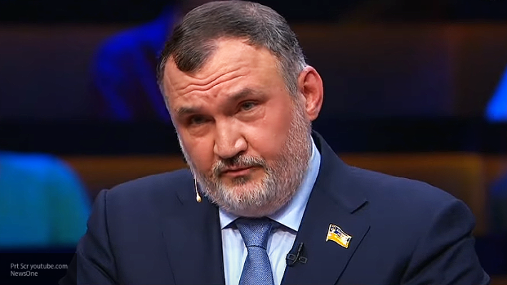 Кузьмин рассказал, как власти Украины зарабатывают на конфликте в Донбассе