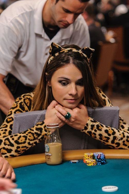 Например, Tatjana Pasalic азартные игры, девушки, интересно, покер, покерный стол, фото, юмор