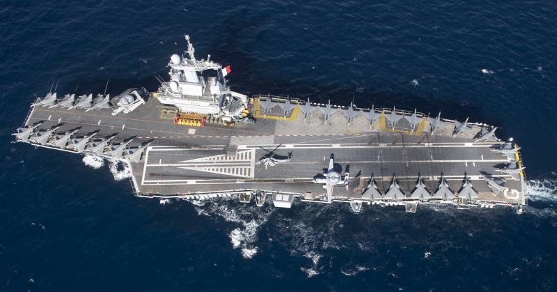 Куда, вас, сударь, все же понесло? Неужто вам «Де Голль» стал по карману? вмф