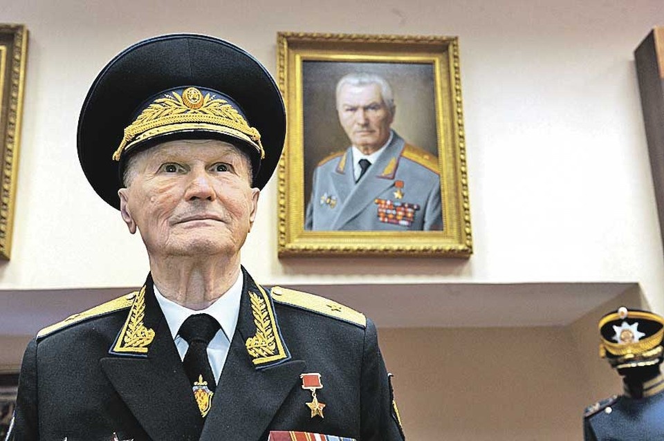    Геннадий Зайцев был награжден орденом «За заслуги перед Отечеством» III степени. Владимир ВЕЛЕНГУРИН