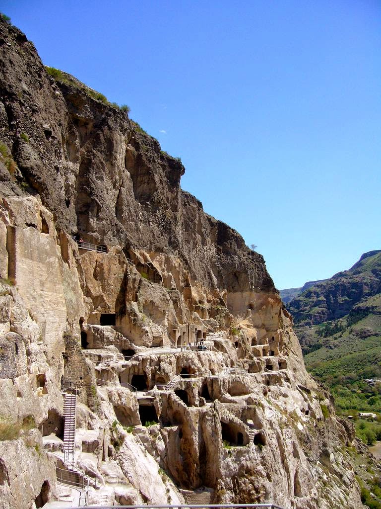 Вардзия — пещерный город царицы Тамары поездка,путешествие