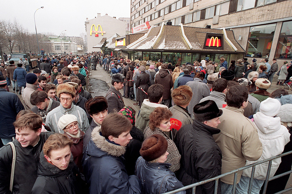 СССР. Очереди за «сладкой жизнью» в России,история,общество,прошлое,СССР