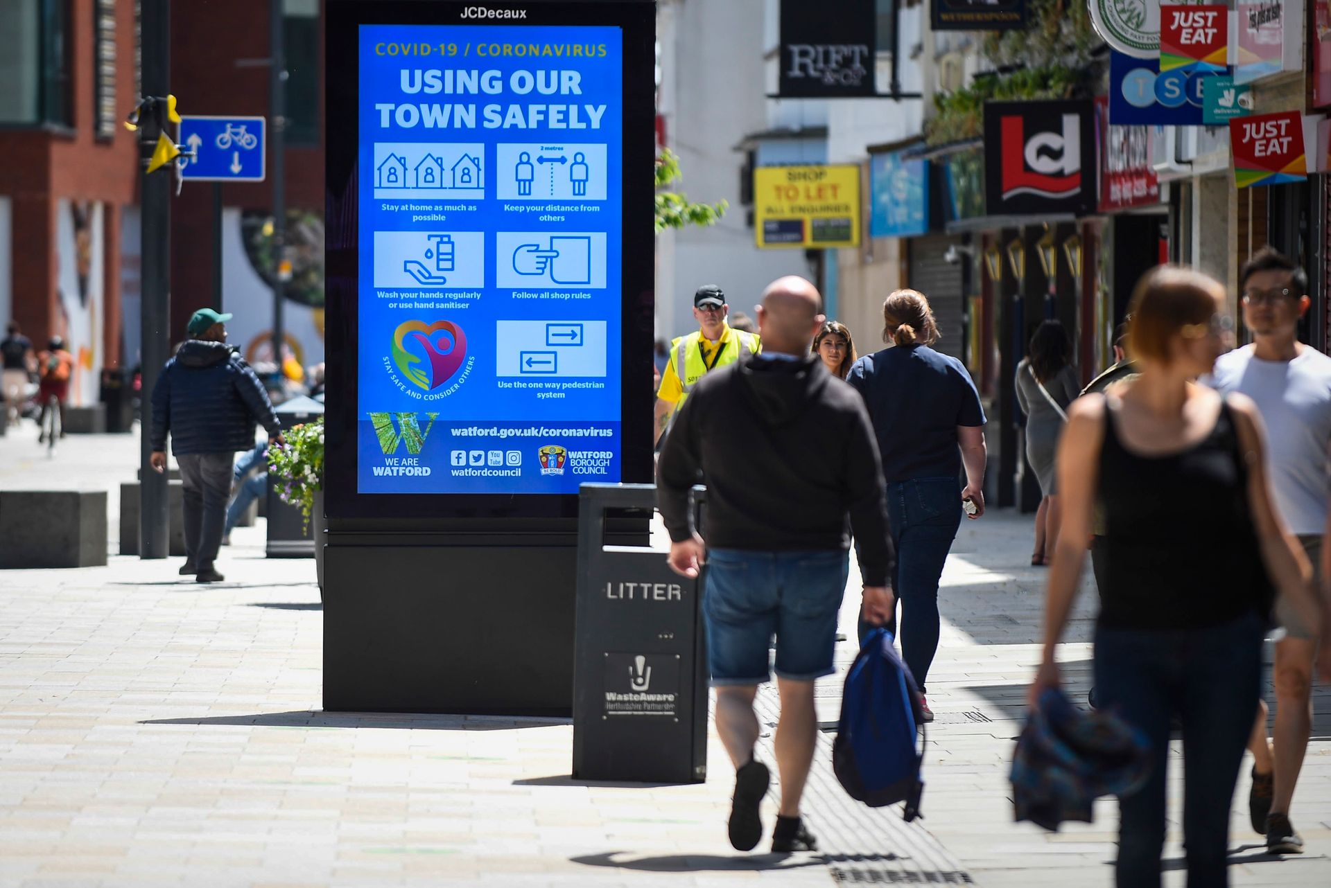 PMI сообщил об углублении рецессии в Великобритании