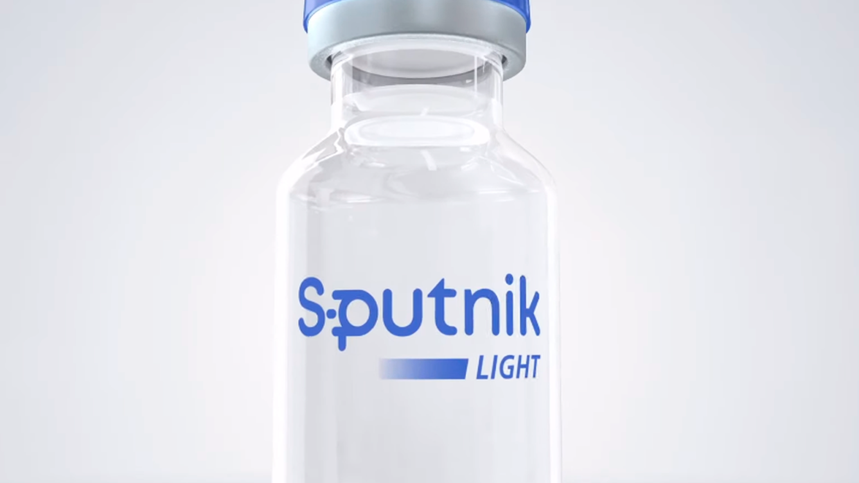 Вирусолог Альтштейн назвал ревакцинацию причиной дефицита «Спутника Лайт» в России