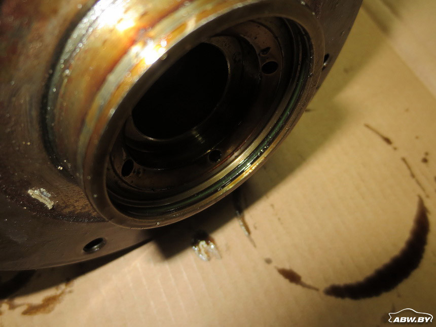 Плохо, что распредвал не резиновый, но еще хуже, когда масло грязное Плохо, что распредвал не резиновый, но еще хуже, когда масло грязное автомастерская,распредвал,ремонт,советы