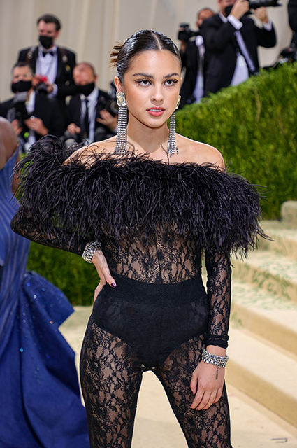Met Gala 2021: выбираем лучший "голый" образ среди звездных гостей бала Met Gala 2021: выбираем лучший "голый" образ среди звездных гостей бала Звездный стиль
