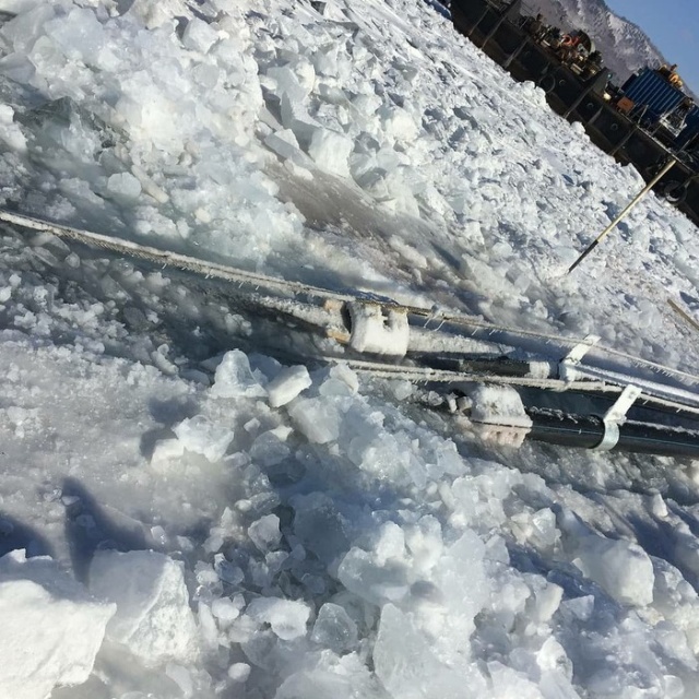 Воду из озера Байкал будут откачивать для экспорта в Китай  