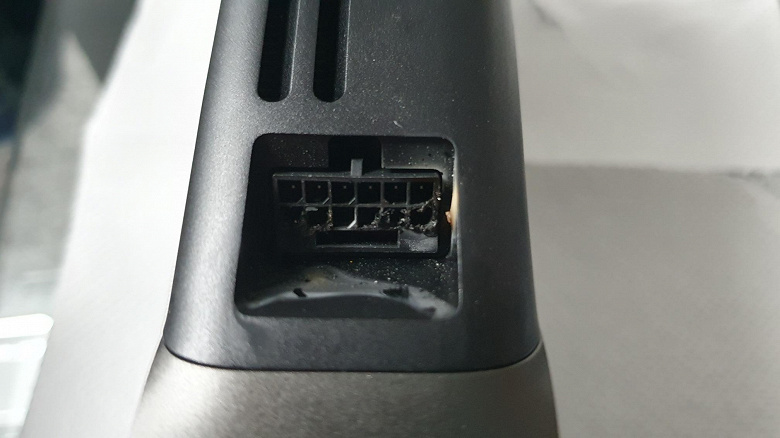  разъем питания GeForce RTX 5090 расплавился под нагрузкой, но видеокарта продолжила работать