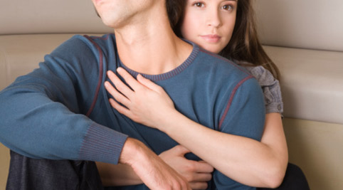 Почему женщины живут дольше мужчин