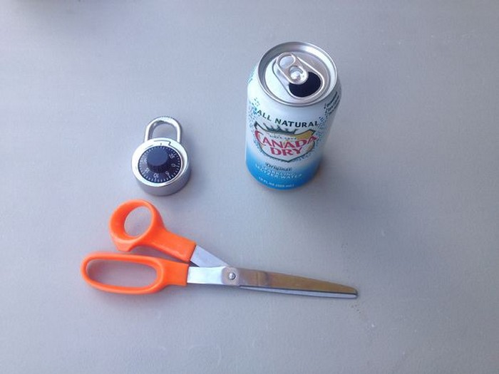 Когда забыл пароль: как открыть кодовой замок с помощью жестяной банки Когда забыл пароль: как открыть кодовой замок с помощью жестяной банки домашний очаг