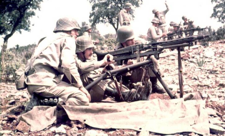 Служба и боевое применение трофейных немецких пулемётов после окончания Второй мировой войны Служба и боевое применение трофейных немецких пулемётов после окончания Второй мировой войны оружие