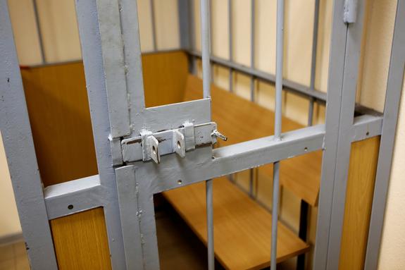 Экс-замдиректора ФМБА приговорили к 9,5 годам за взятку