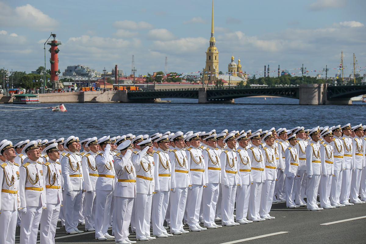 День питера 2023. Парад ВМФ В Кронштадте 2022. День ВМФ В Санкт-Петербурге 2022. Парад на день ВМФ В Санкт-Петербурге 2022. День ВМФ 2022 морской парад Санкт-Петербург.