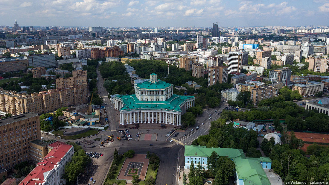 Полет над Москвой